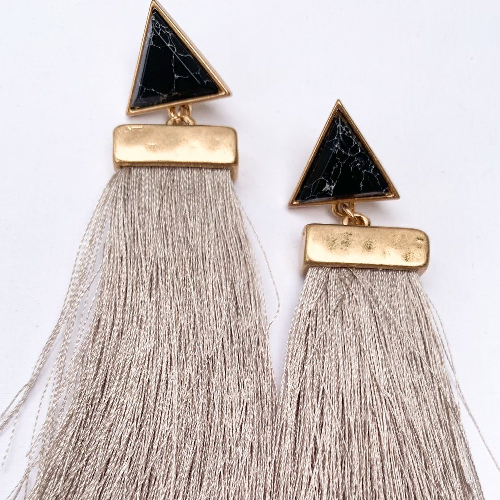Tassel Earrings W/Black Stone